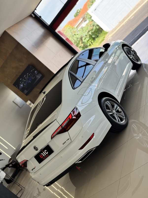 Volkswagem Jeta R-Line 250TSI Aut. 2018 + TETO R-LINE + TETO