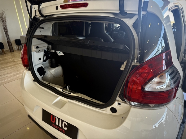 Fiat MOBI - LIKE 1.0 fireFly flex 38MIL KM LIKE