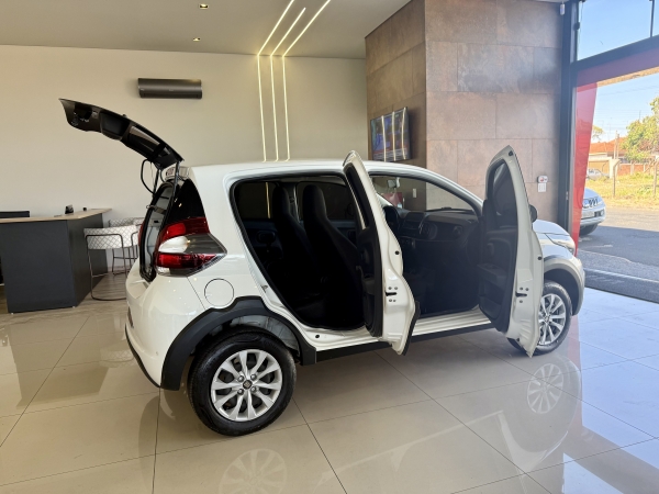 Fiat MOBI - LIKE 1.0 fireFly flex 38MIL KM LIKE