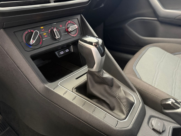 Volkswagem NIVUS  2024 200TSi 1.0T FLEX única dona - 26mil CONFORT LINE