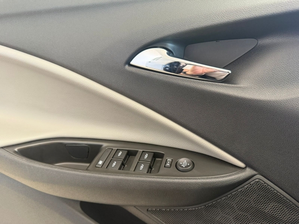 Chevrolet ÔNIX PLUS 1.0 TURBO - Aut Premier II - único dono Premier II