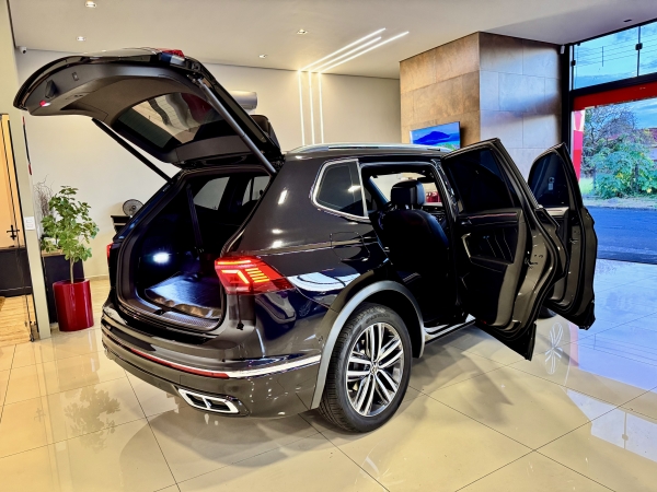 Volkswagem Nova Tiguan 300TSI - 7Lugares 2024 R-LINE + TETO