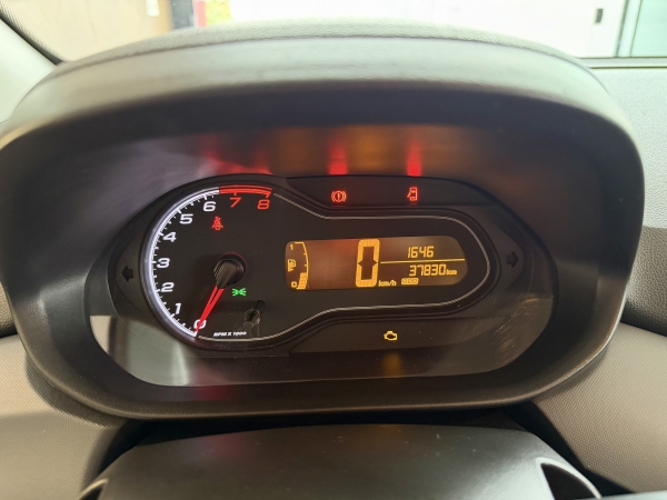 Chevrolet ONIX - 2021  JOY Black  37mil KM JOY Black