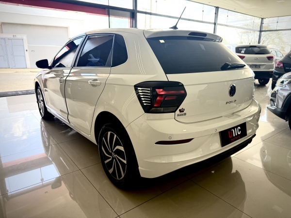 Volkswagem Polo Highline 170TSI - 2024 - 20mKM HIGHLINE