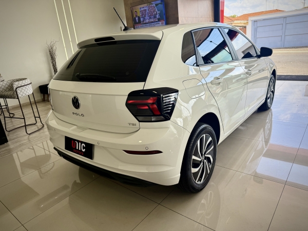 Volkswagem Polo Highline 170TSI - 2024 - 20mKM HIGHLINE