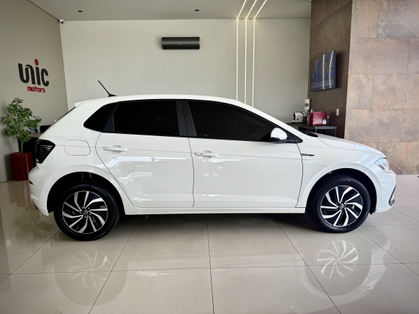 Volkswagem Polo Highline 170TSI - 2024 - 20mKM HIGHLINE