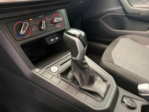 Volkswagem Polo Sense 1.0 Turbo flex Aut. 10mil KM Sense TSI