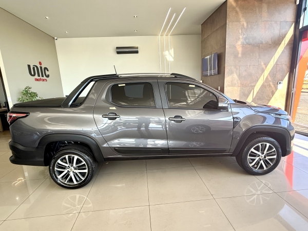 Fiat Strada Cabine Dupla 2023 - 30mil km VOLCANO