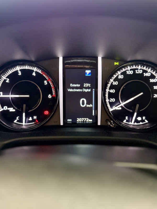 Toyota SW4 DIAMOND 7L - DIESEL 2024 DIAMOND TURBO DIESEL - 7 LUGARES