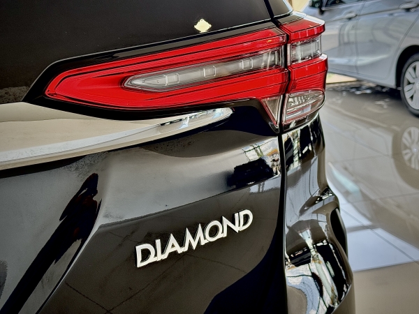 Toyota SW4 DIAMOND 7L - DIESEL 2022 DIAMOND TURBO DIESEL - 7 LUGARES