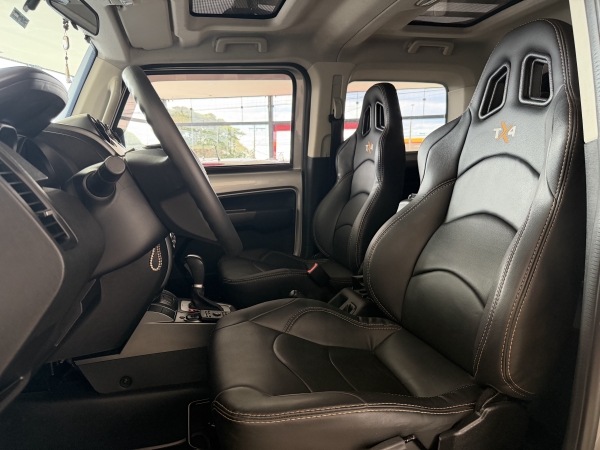 Troller T4 3.2 turbo Diesel 4x4 - 32mil km TX-4 AUTOMATICO