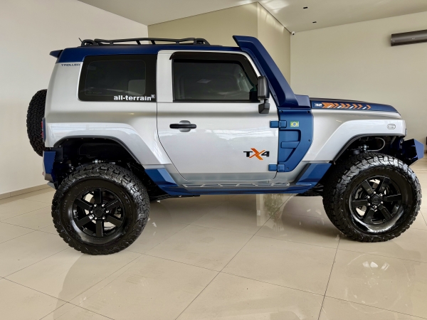 Troller T4 3.2 turbo Diesel 4x4 - 32mil km TX-4 AUTOMATICO