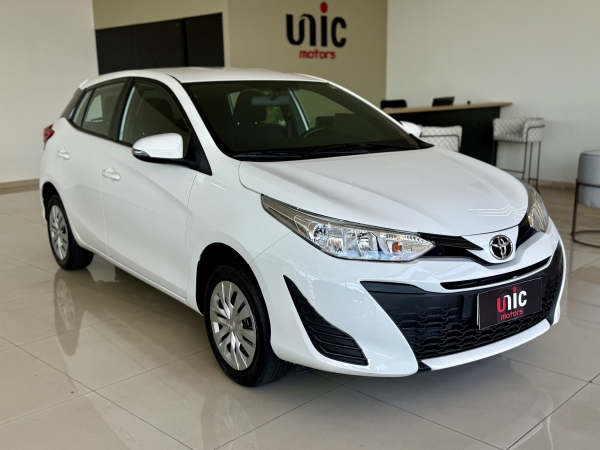 Yaris HATCH - 2022 MOD. XL LIVE - Aut, CVT